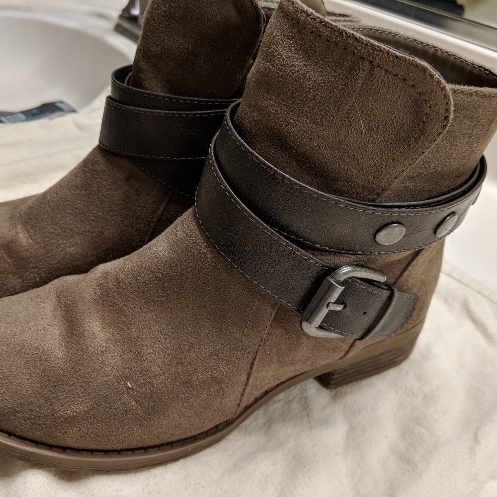 Rustic ankle boots